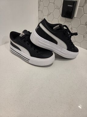 Puma Platform Black & White Women's Sneakers
